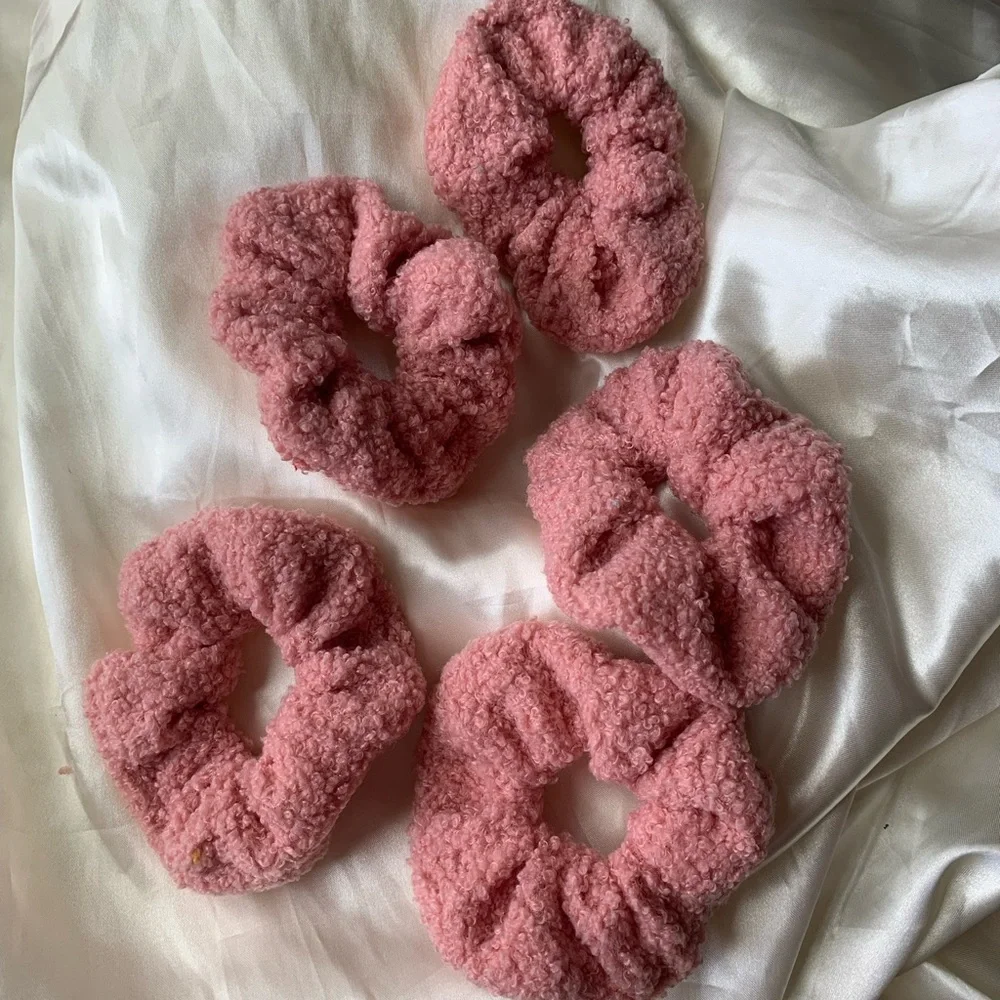 Teddy Sweaterlike Scrunchies